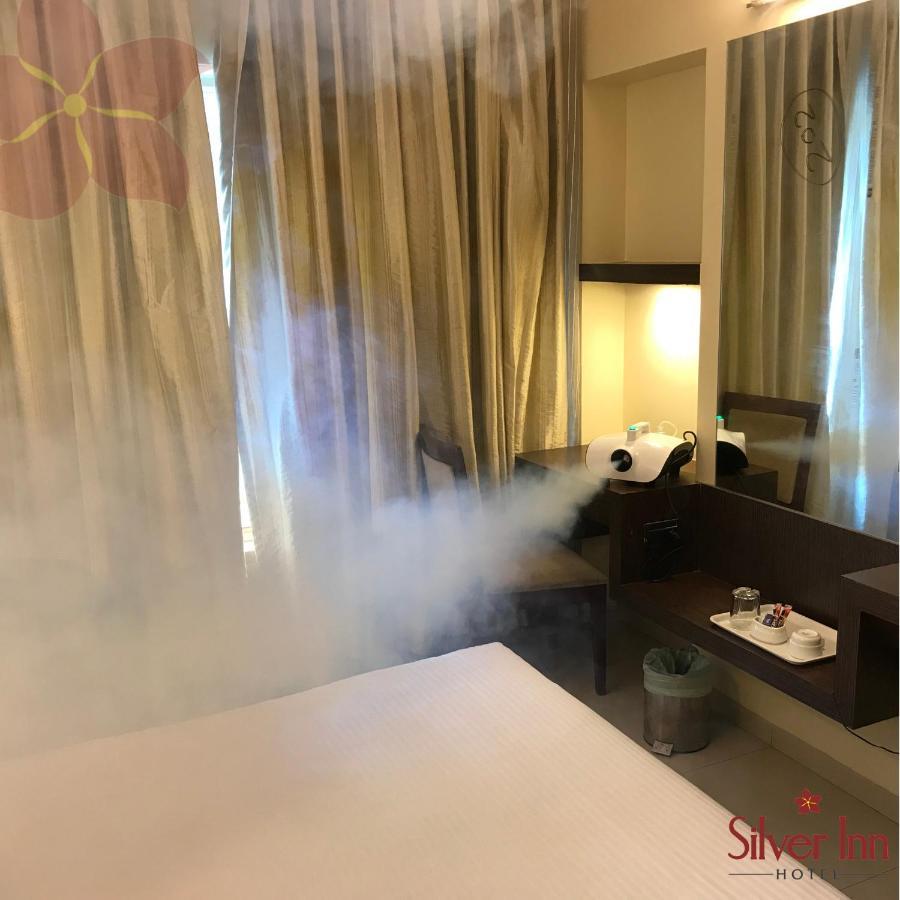 Hotel Silver Inn Мумбаи Экстерьер фото