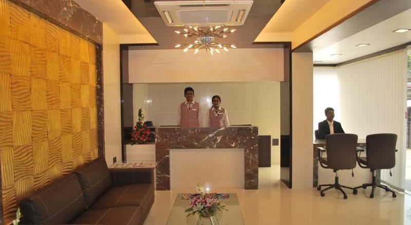 Hotel Silver Inn Мумбаи Экстерьер фото