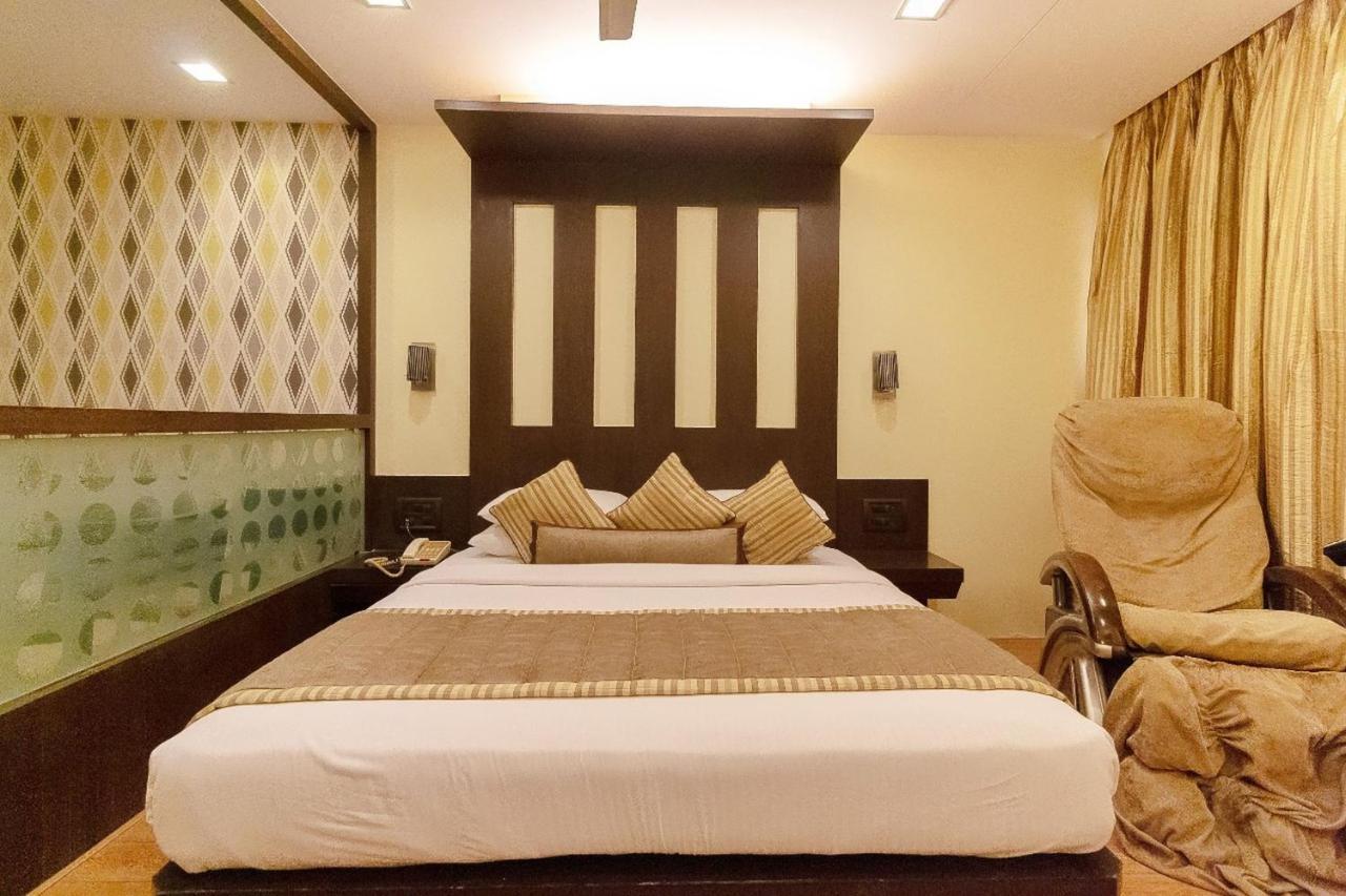 Hotel Silver Inn Мумбаи Экстерьер фото